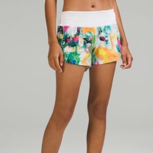 SPEED UP MID-RISE LINED SHORT 4"
No Limits White Multi/White
Size: 6
